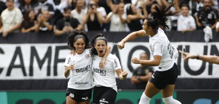Corinthians bate Cruzeiro e conquista o tri da Supercopa do Brasil feminina