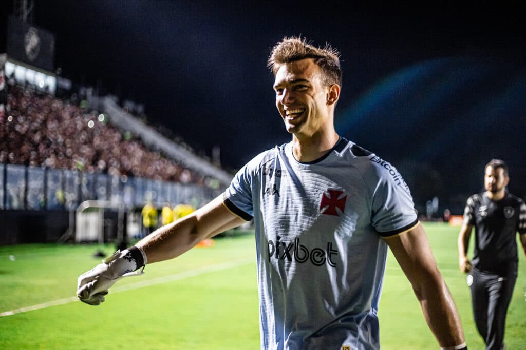 Léo Jardim, goleiro do Vasco, recebe convocação- Leandro Amorim/Vasco