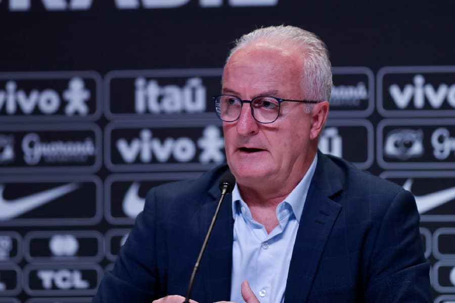 Dorival convoca seleção com novidades e sete do futebol brasileiro