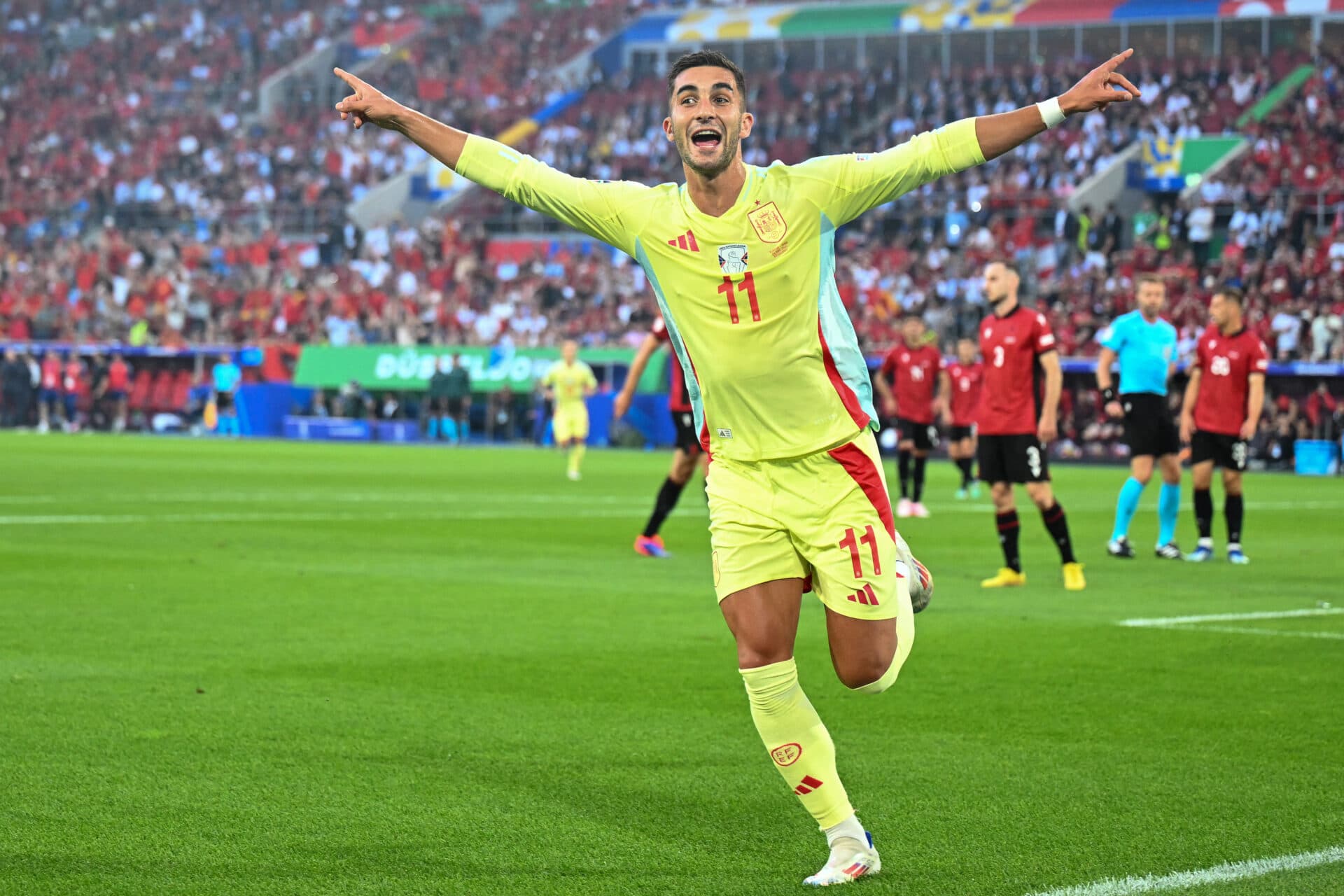 Euro: Espanha bate Albânia e fecha grupo com 100% de aproveitamento