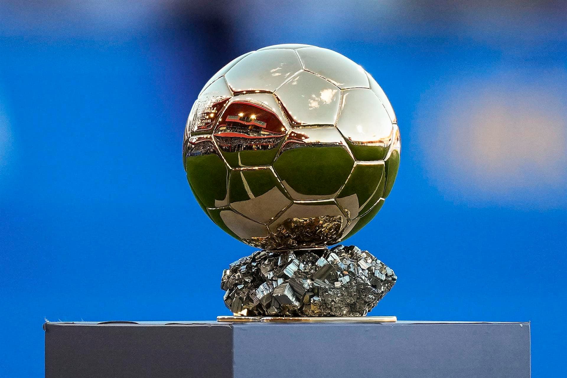 Com Vini Jr. no páreo, Bola de Ouro 2024 tem data definida