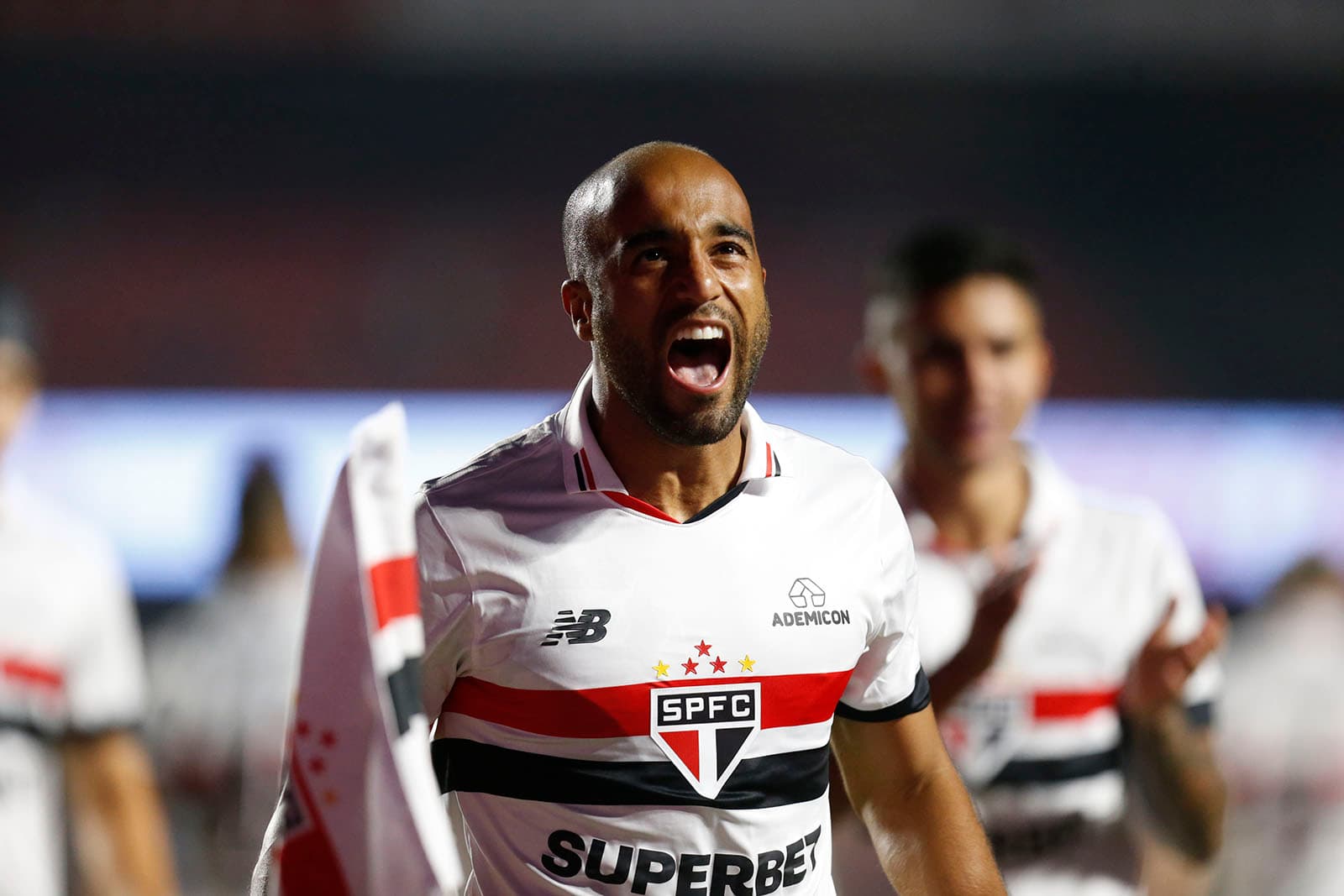 Lucas é convocado por Dorival e retorna à seleção brasileira