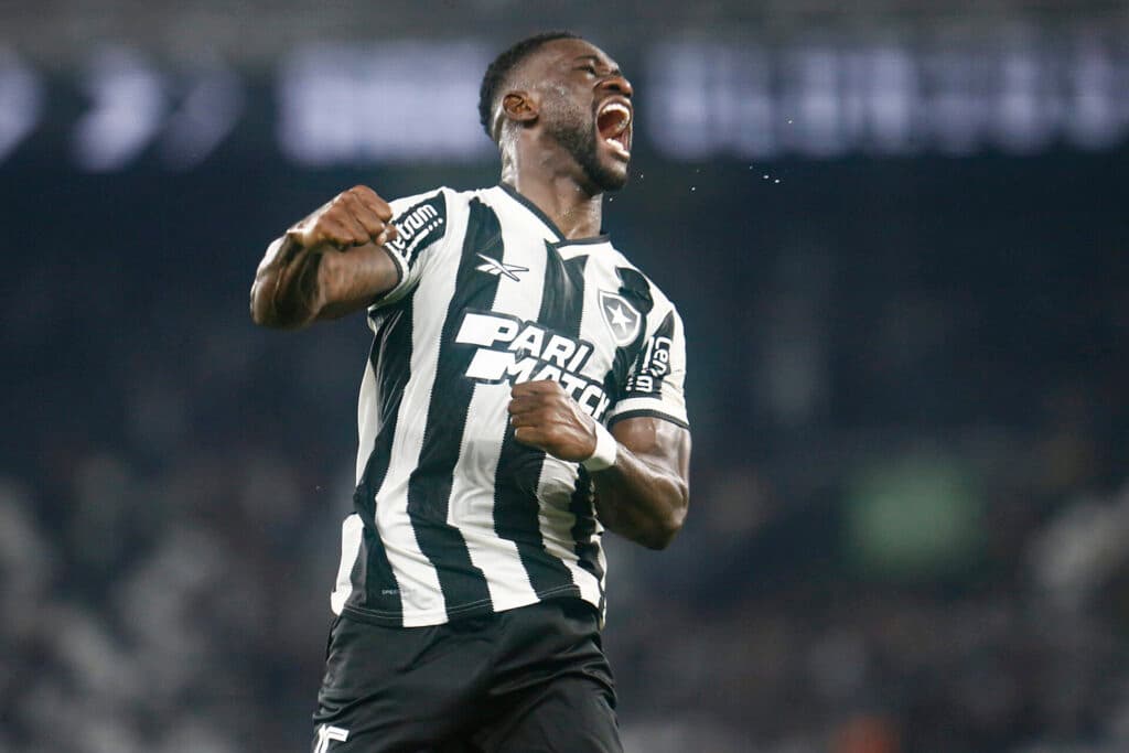 Zaga do Botafogo passa de 800 minutos sem sofrer gols