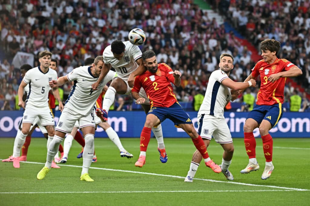 Espanha x Inglaterra: nasce um novo clássico, masculino e feminino