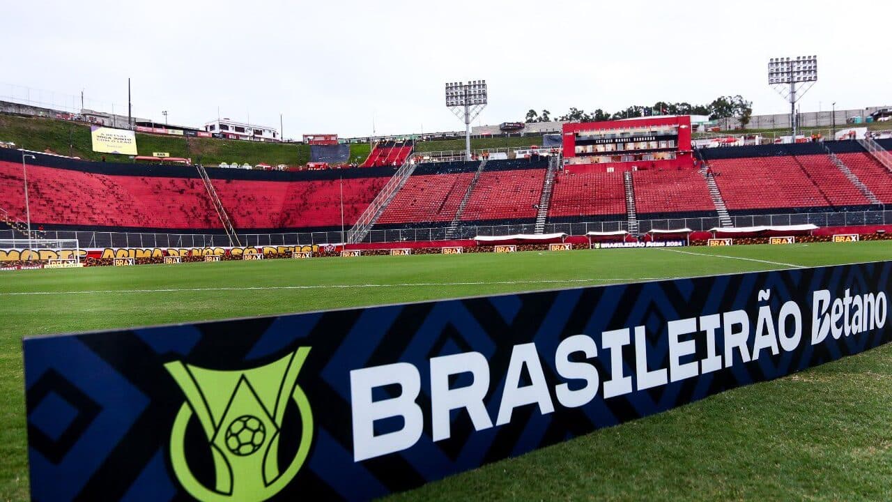 Vitória vence São Paulo e sobe na tabela do Brasileirão