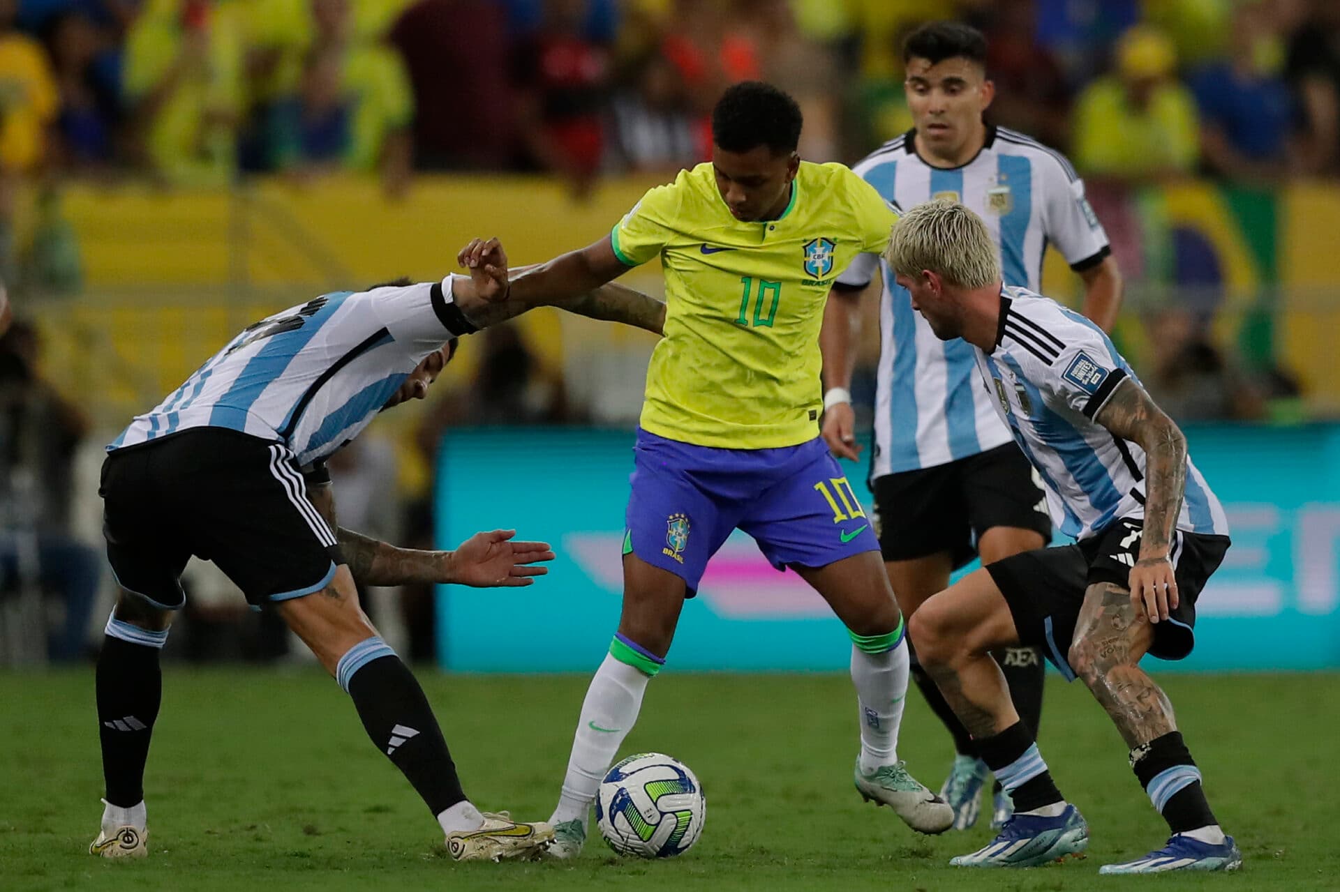 Opinião: há saída no labirinto em que a seleção se meteu