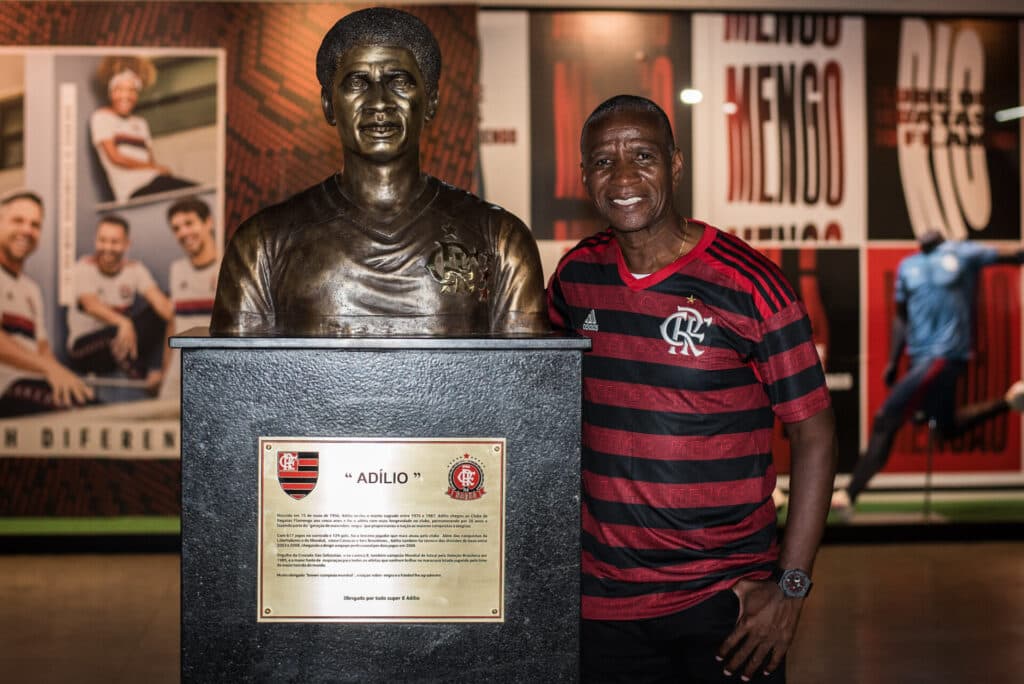 Adílio será homenageado no jogo das estrelas de Zico