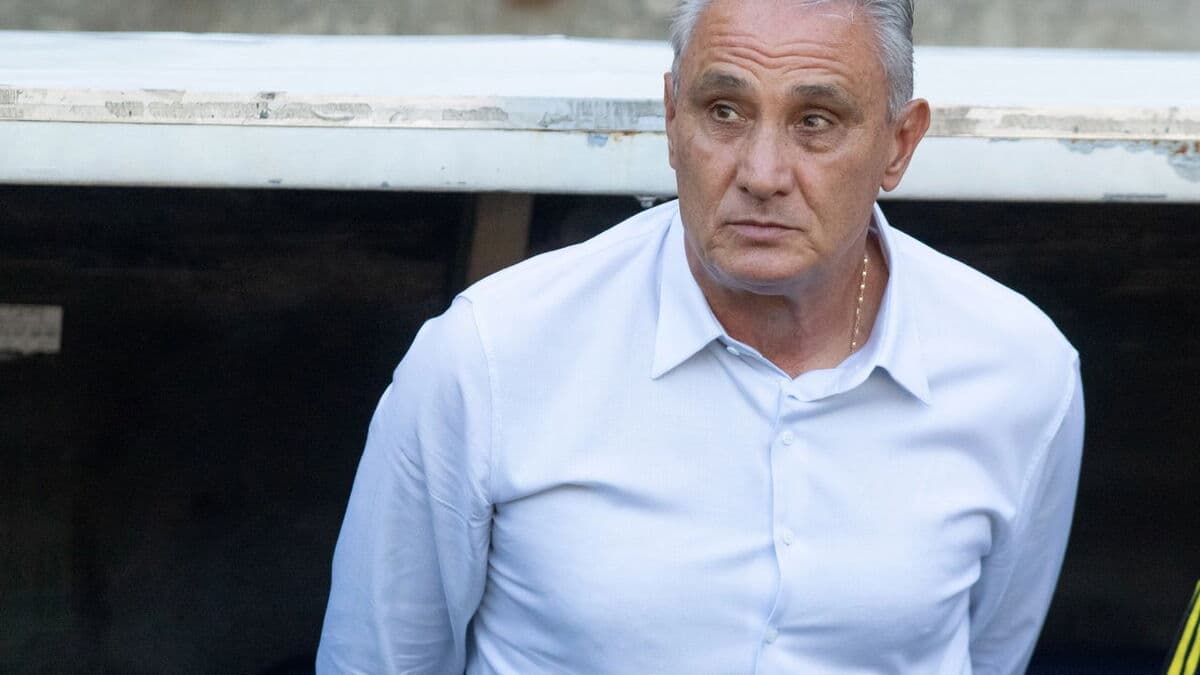 Tite passa mal com altitude de La Paz e é internado