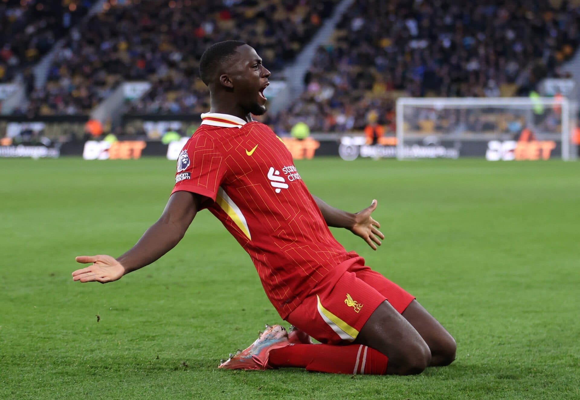 Konaté confirma renovação com Liverpool após vitória no clássico