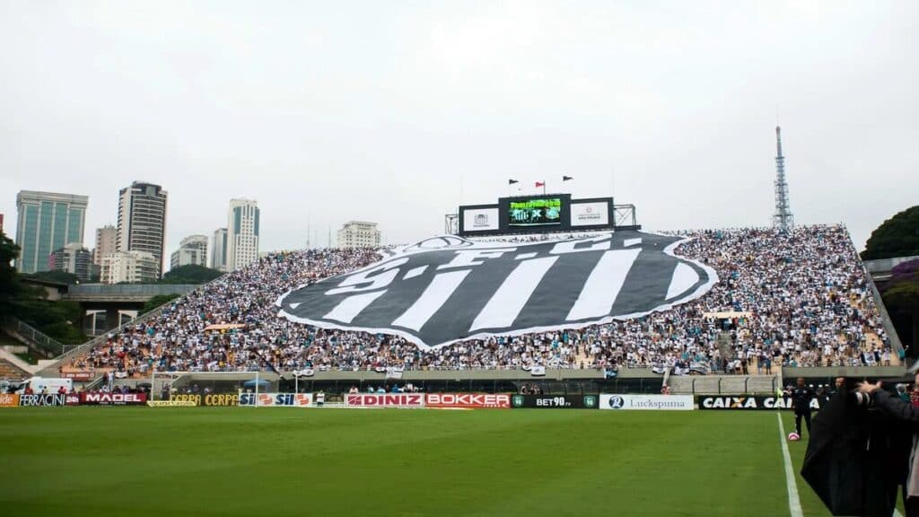 Santos conseguirá mandar jogos no Pacaembu em 2024?