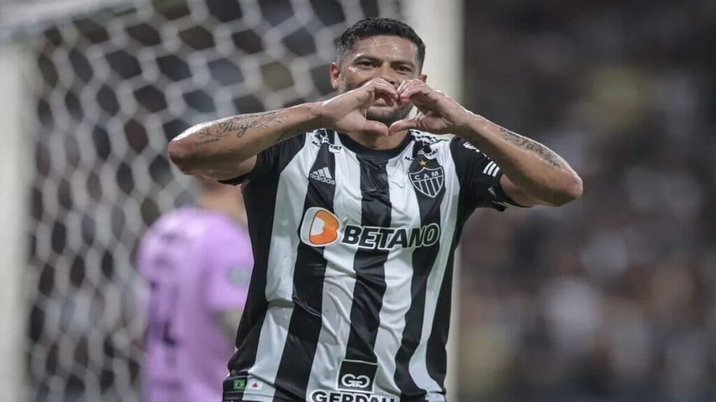 Hulk se torna artilheiro do Atlético-MG no século após derrota