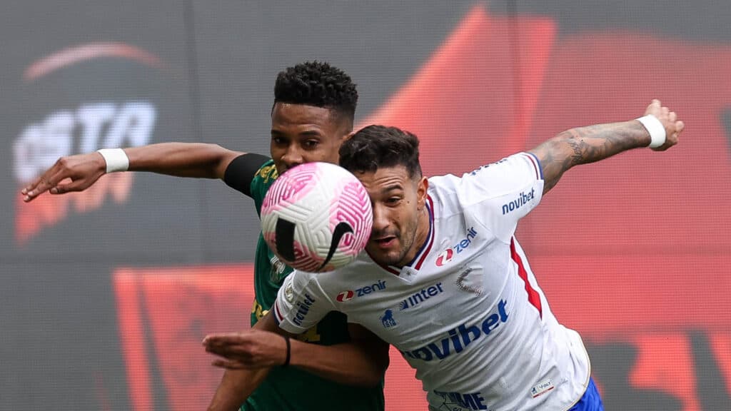 Palmeiras empata com Fortaleza e pode ver Botafogo disparar