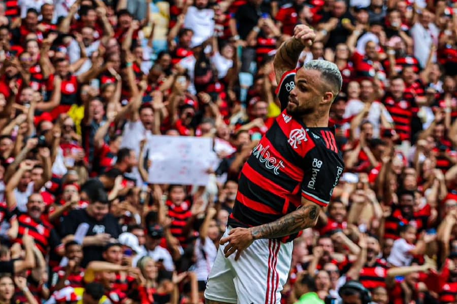 Flamengo deve ter trio de ataque modificado contra o Atlético MG
