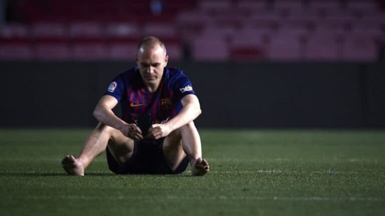 Iniesta se despede dos gramados aos 40 anos