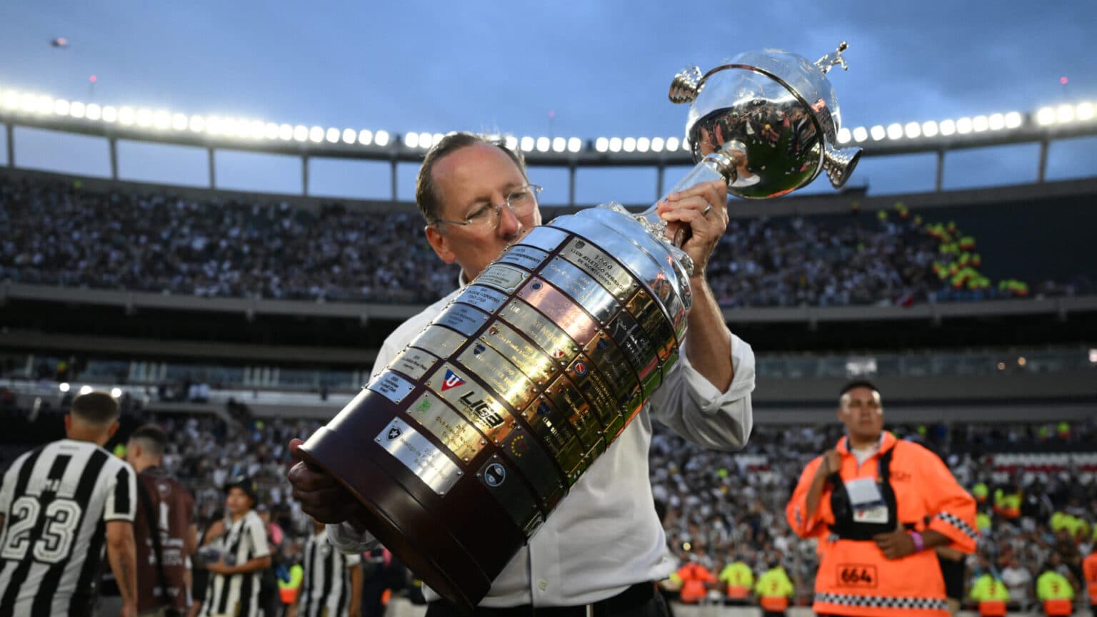 Argentina quer modelo de SAF para os clubes do país