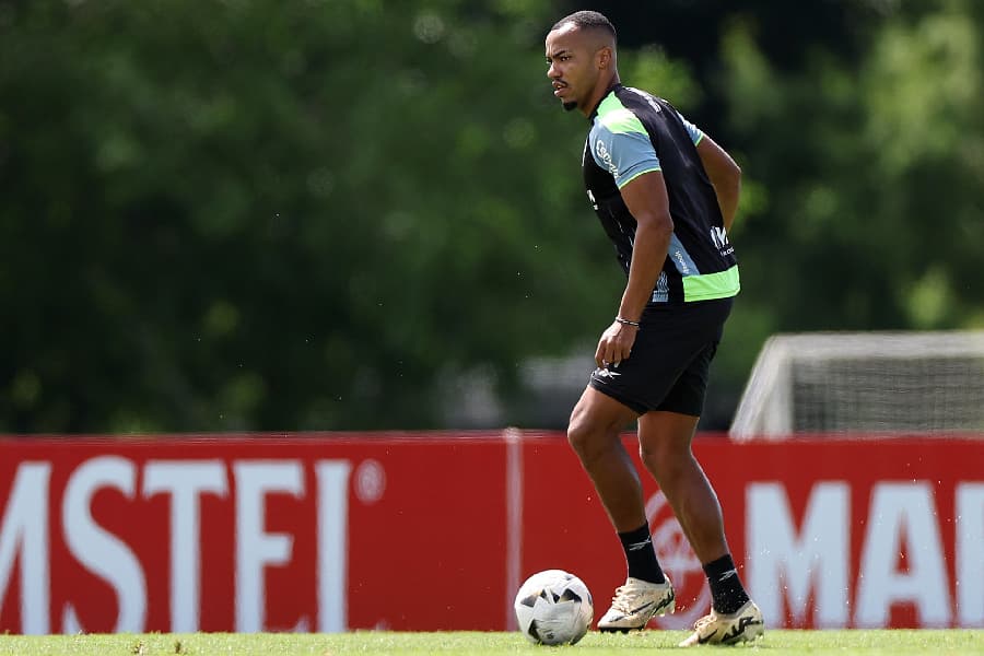 Palmeiras monitora e pode atravessar rival por Marlon Freitas