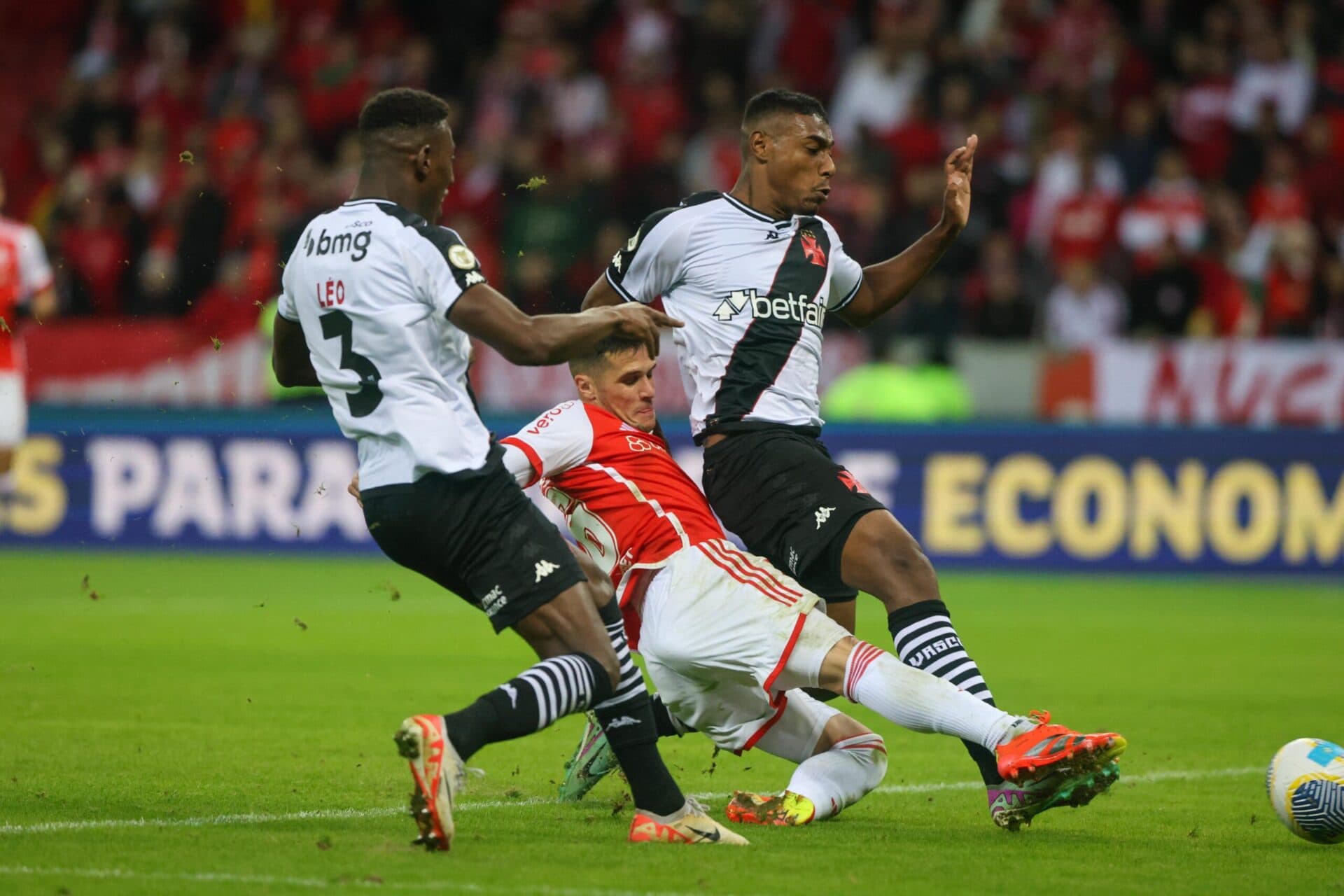 Vasco x Internacional: horário, escalações e onde assistir