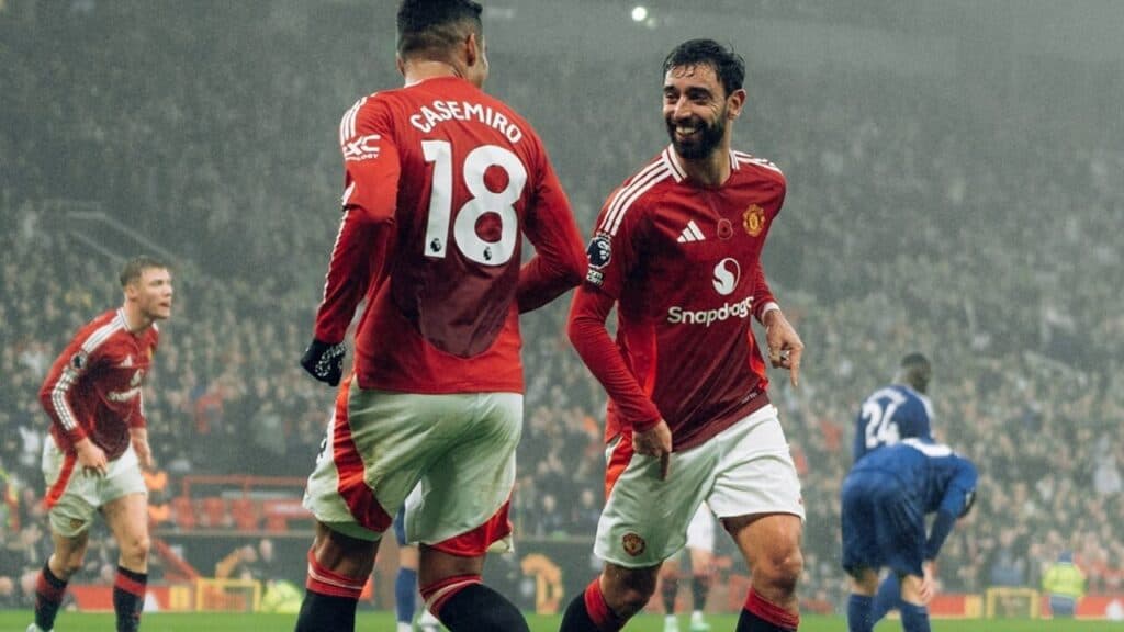 Manchester United goleia o Leicester e segura boa fase pós Ten Hag