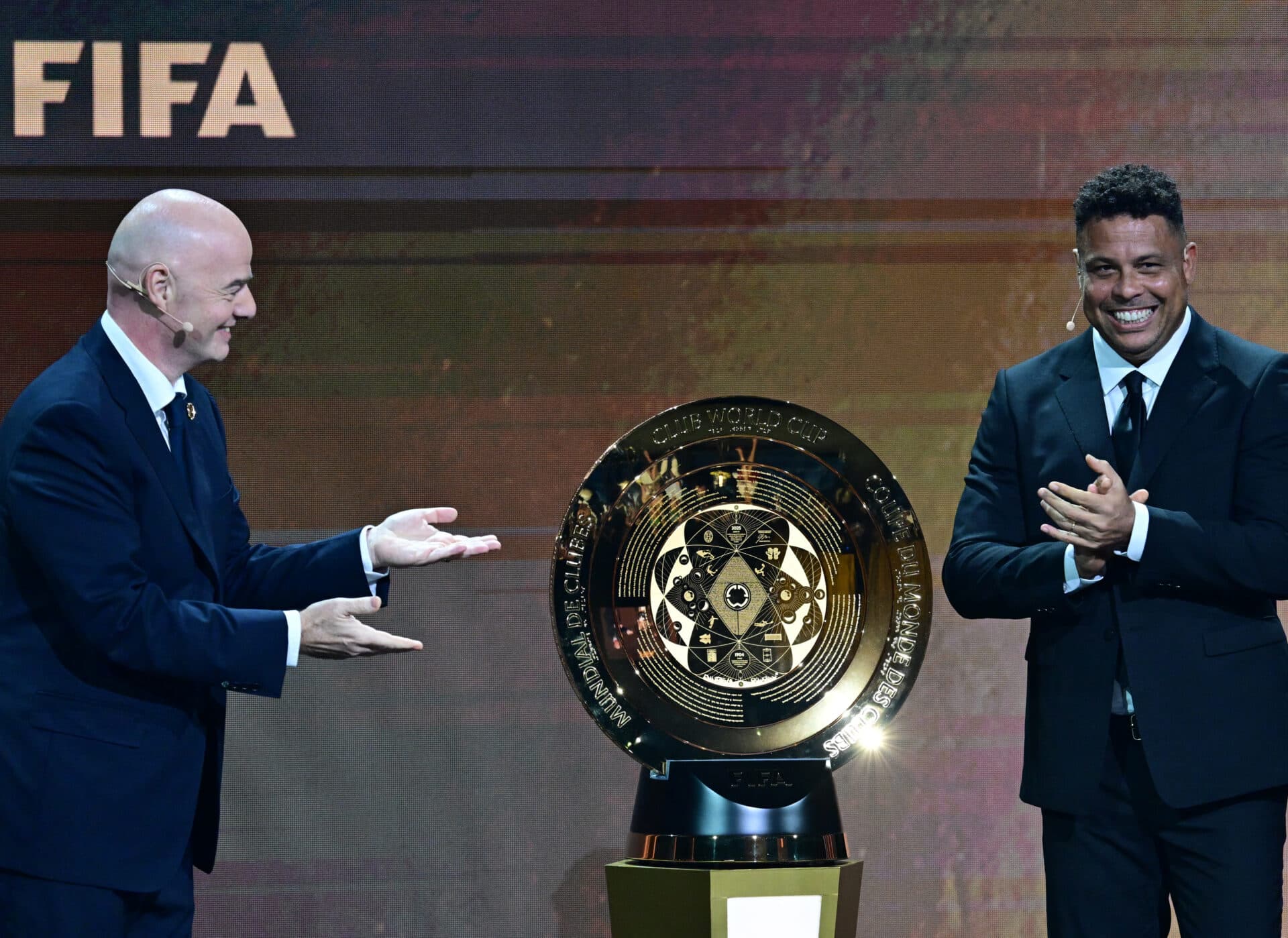 Campeões do mundo apoiam Ronaldo como presidente da CBF