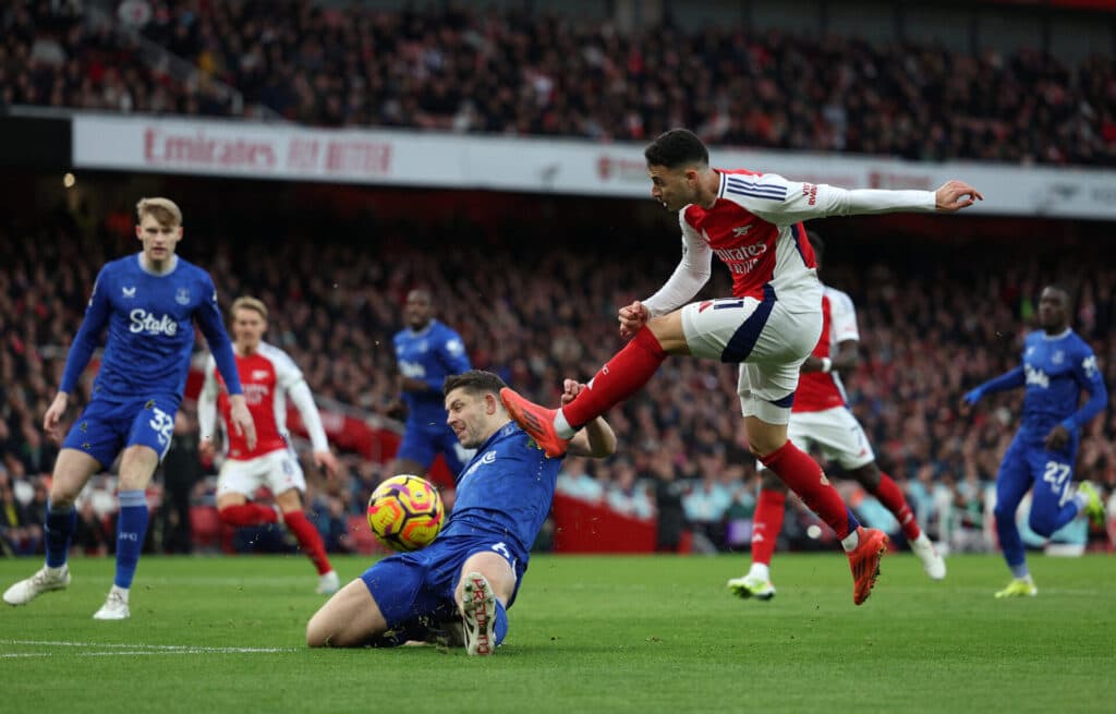 Arsenal não tira o zero do placar e amarga empate com Everton