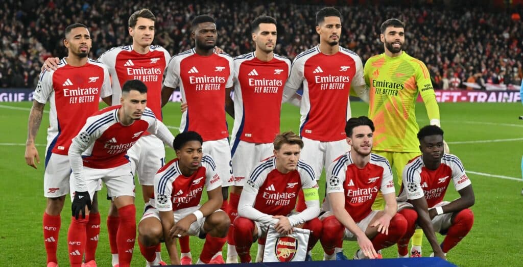 Arsenal goleia o Monaco e assume a 3ª posição na Champions