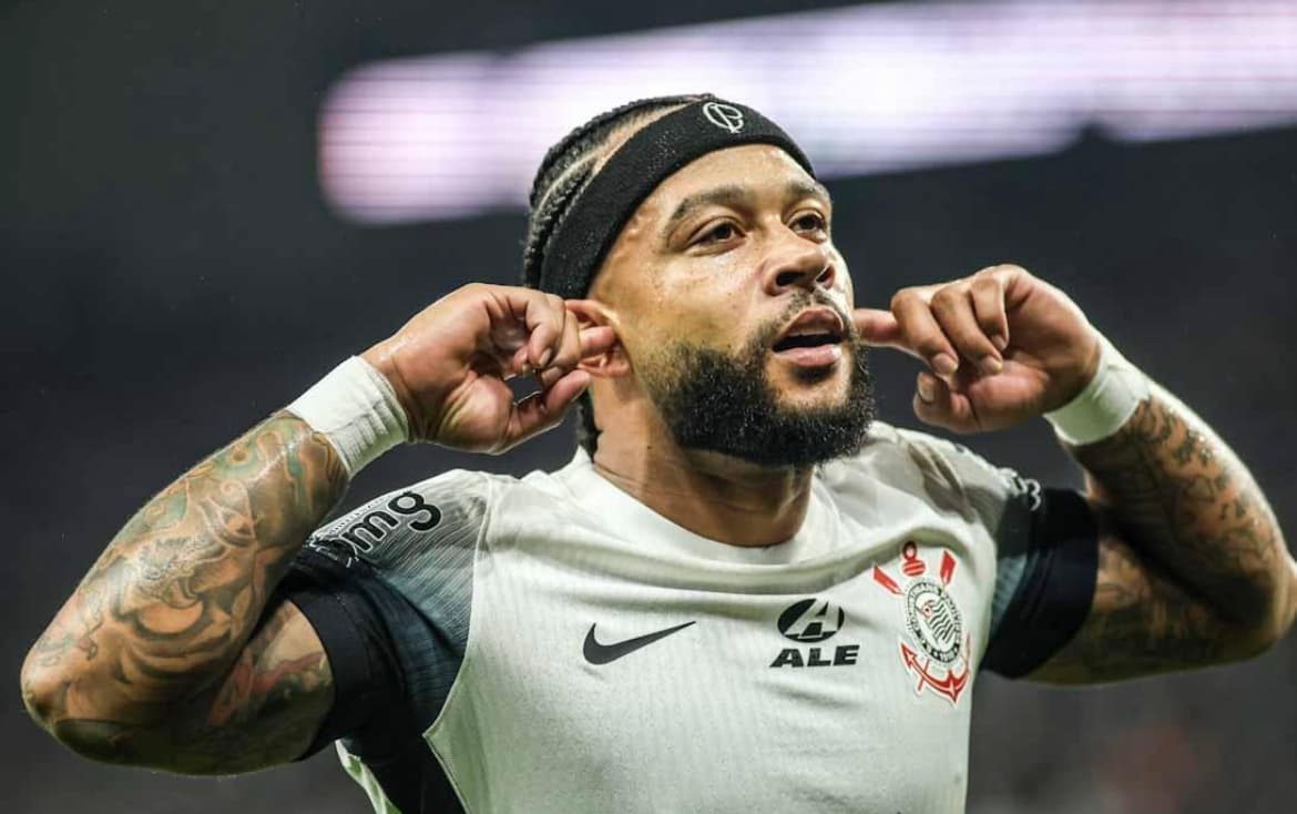 Memphis se declara ao Corinthians: ‘Em casa’