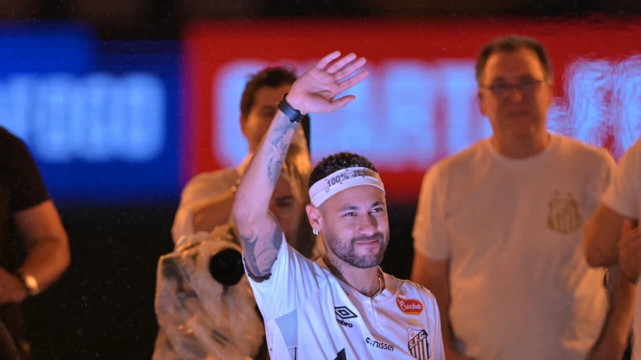 Neymar é o líder de artilheiros brasileiros na atualidade, veja lista
