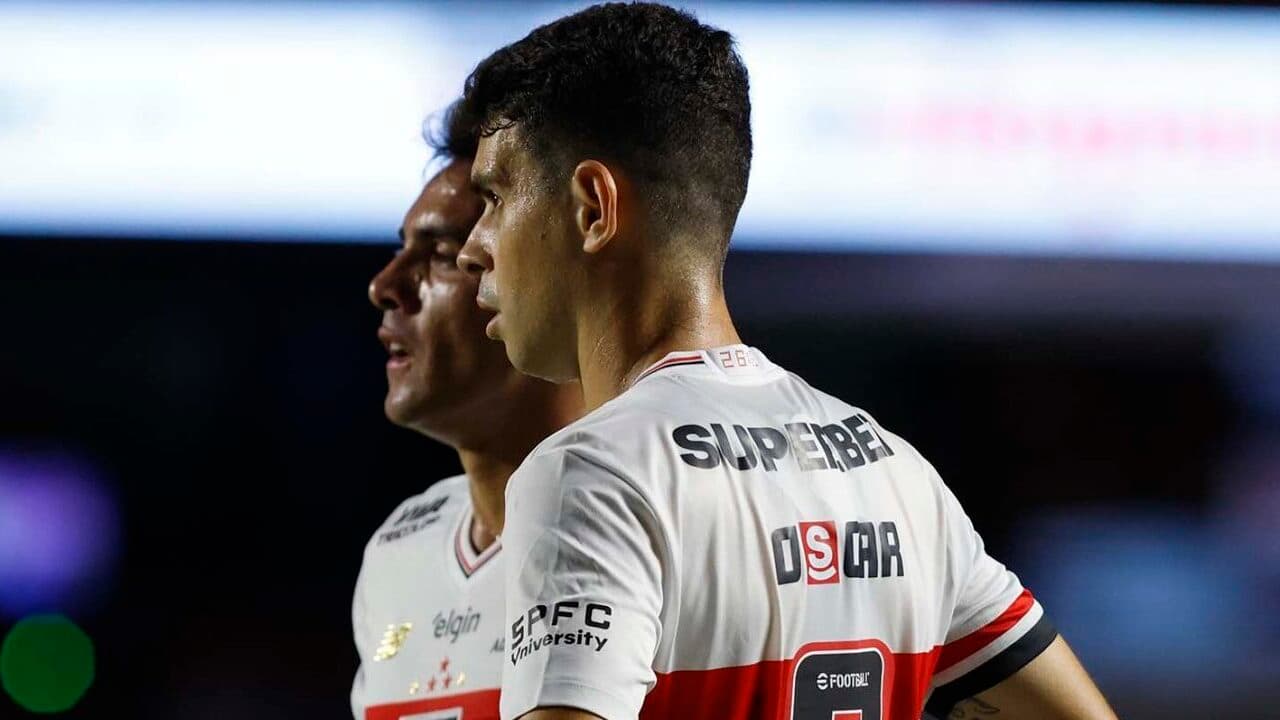 Jogadores do São Paulo fazem reunião fechada, confira o motivo