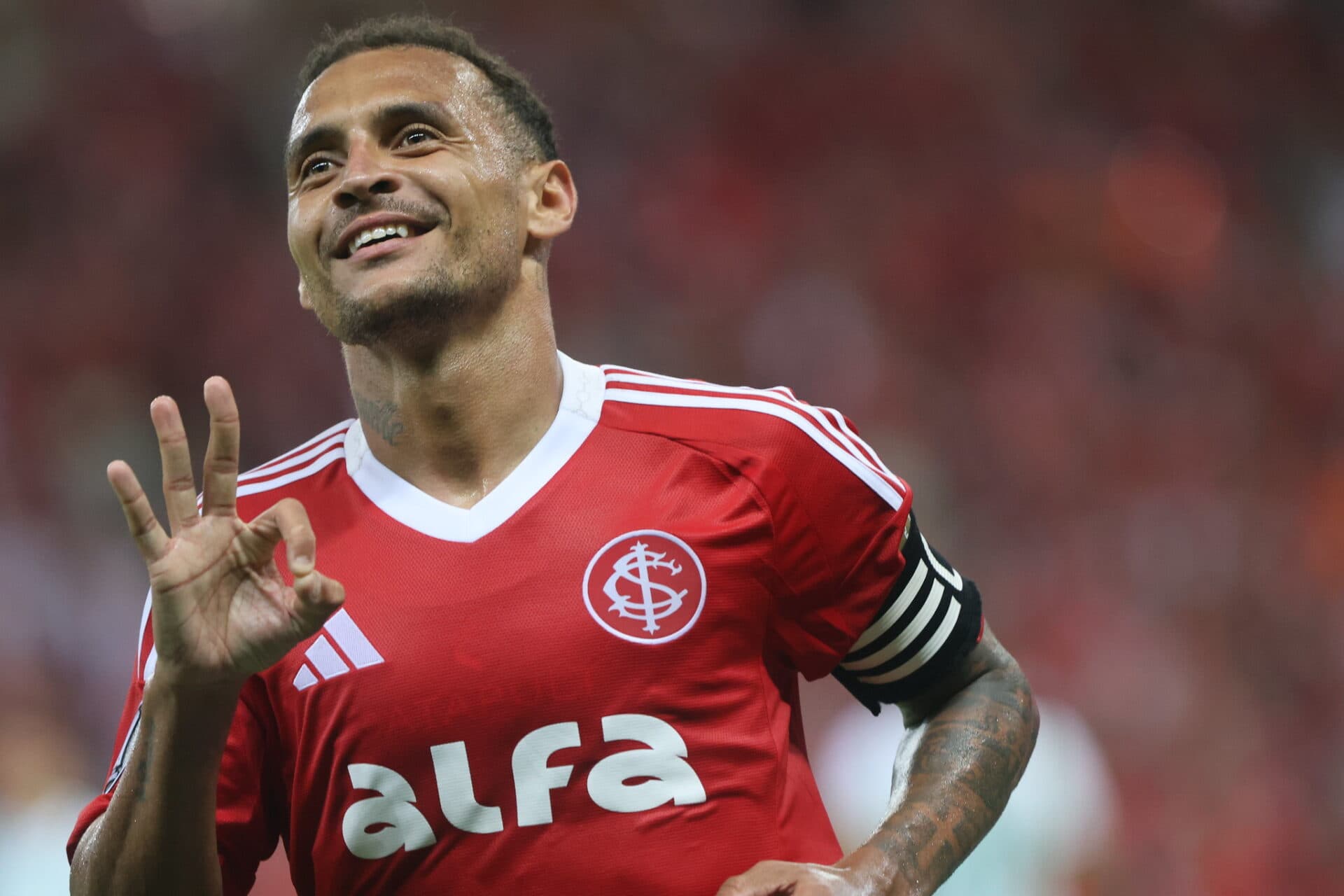 Quais brasileiros marcaram 3 ou mais gols em um único jogo da Libertadores