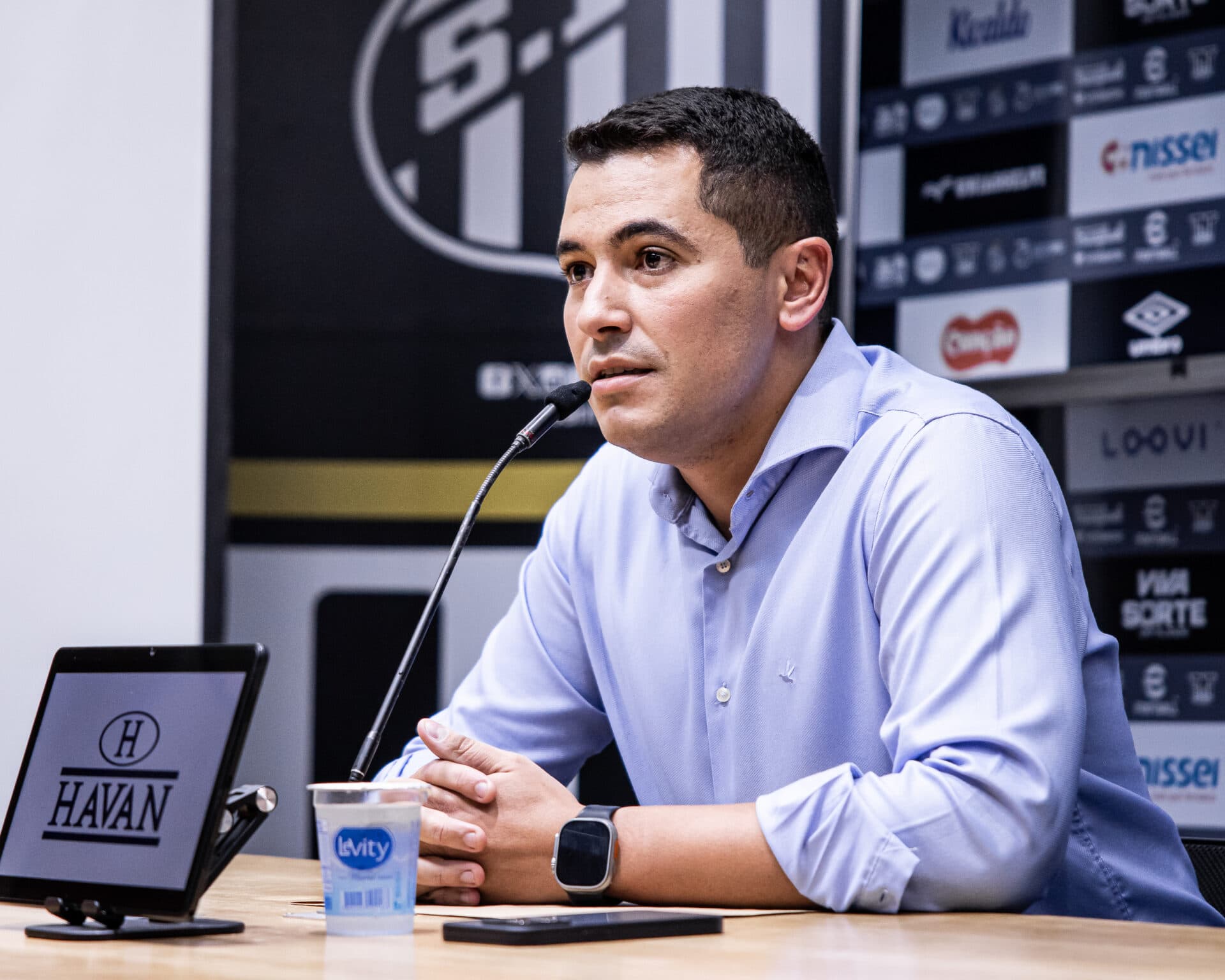 ‘Saudosismo vai matar o Santos’, desabafa CEO do clube