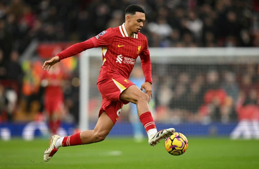 Oficial: Arnold troca o Liverpool pelo Real Madrid