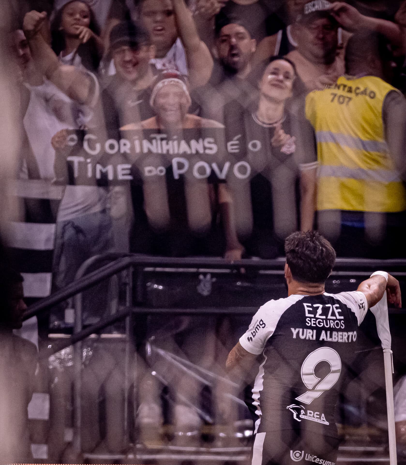 Yuri comemora o 13º gol no ano; atacante foi ovacionado pela fiel torcida - Rodrigo Coca/Agência Corinthians