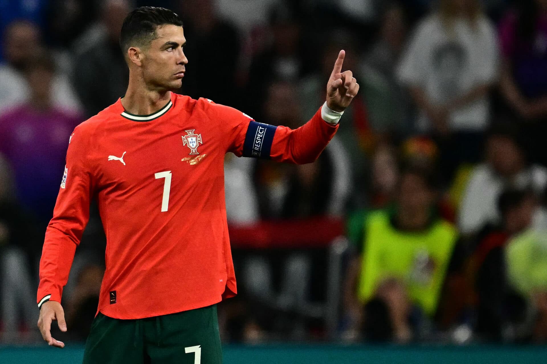 Rúben Neves salva Portugal com gol nos acréscimos contra a Irlanda