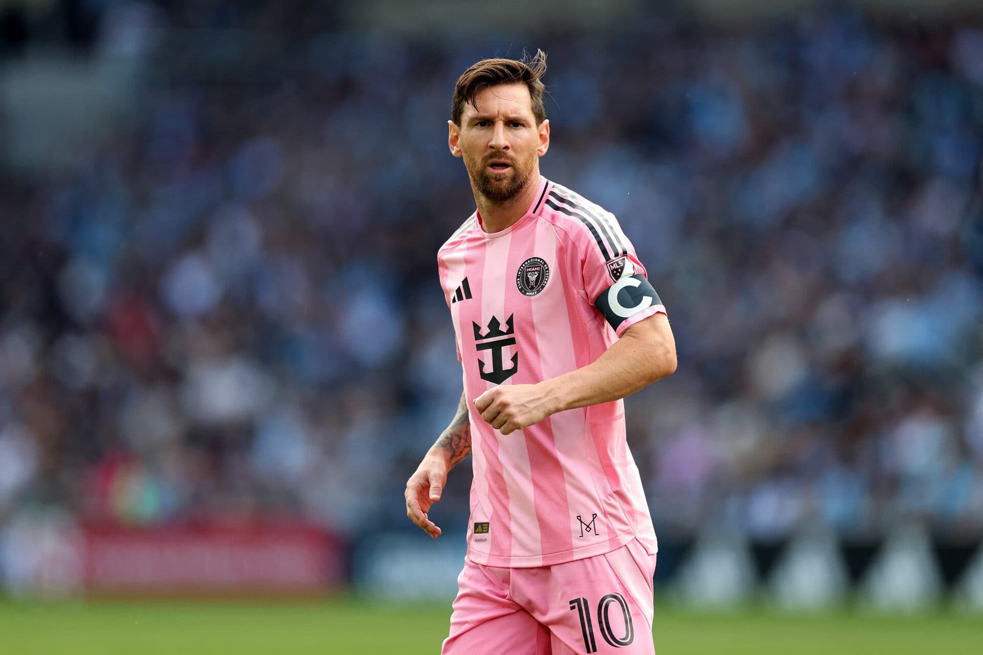 ST PAUL, MINNESOTA - MAY 10: Lionel Messi #10 of Inter Miami looks on against Minnesota United in the first half at Allianz Field on May 10, 2025 in St Paul, Minnesota. David Berding/Getty Images/AFP (Photo by David Berding / GETTY IMAGES NORTH AMERICA / Getty Images via AFP)