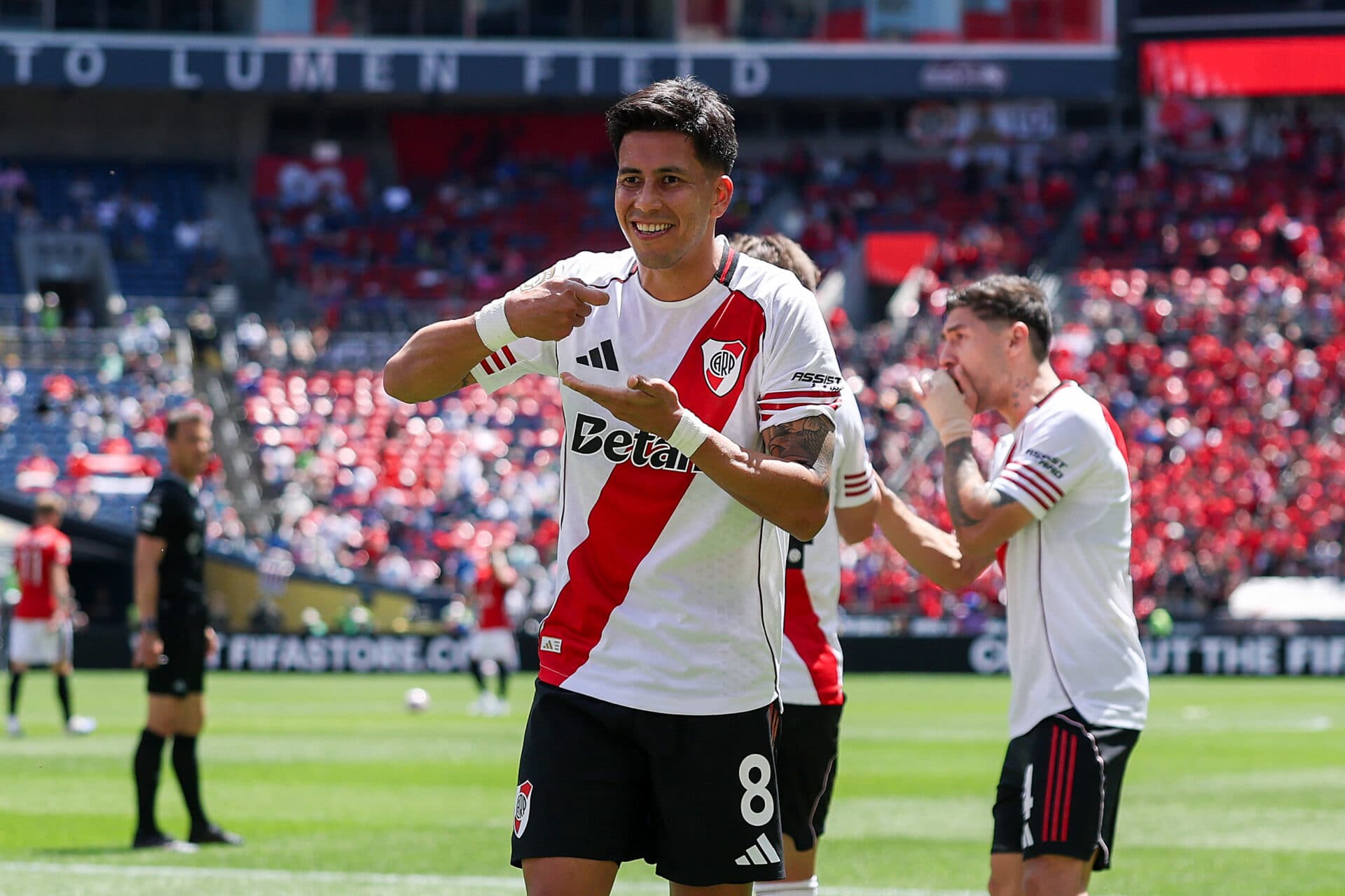 Meza comemora o terceiro gol do RIver na partida - Buda Mendes/Getty Images via AFP