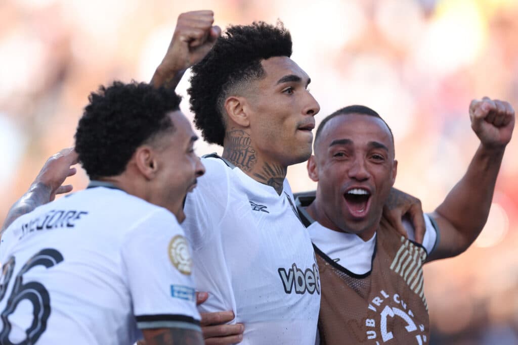 Botafogo supera PSG e se aproxima de classificação no ‘grupo da morte’