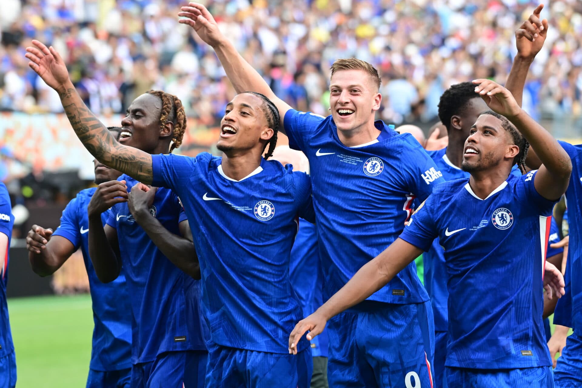 Jogadores do Chelsea celebram o título mundial - Alexandre Battibugli/PLACAR