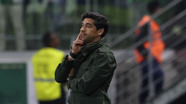 Abel Ferreira planeja ajustes no Palmeiras para clássico contra o São Paulo