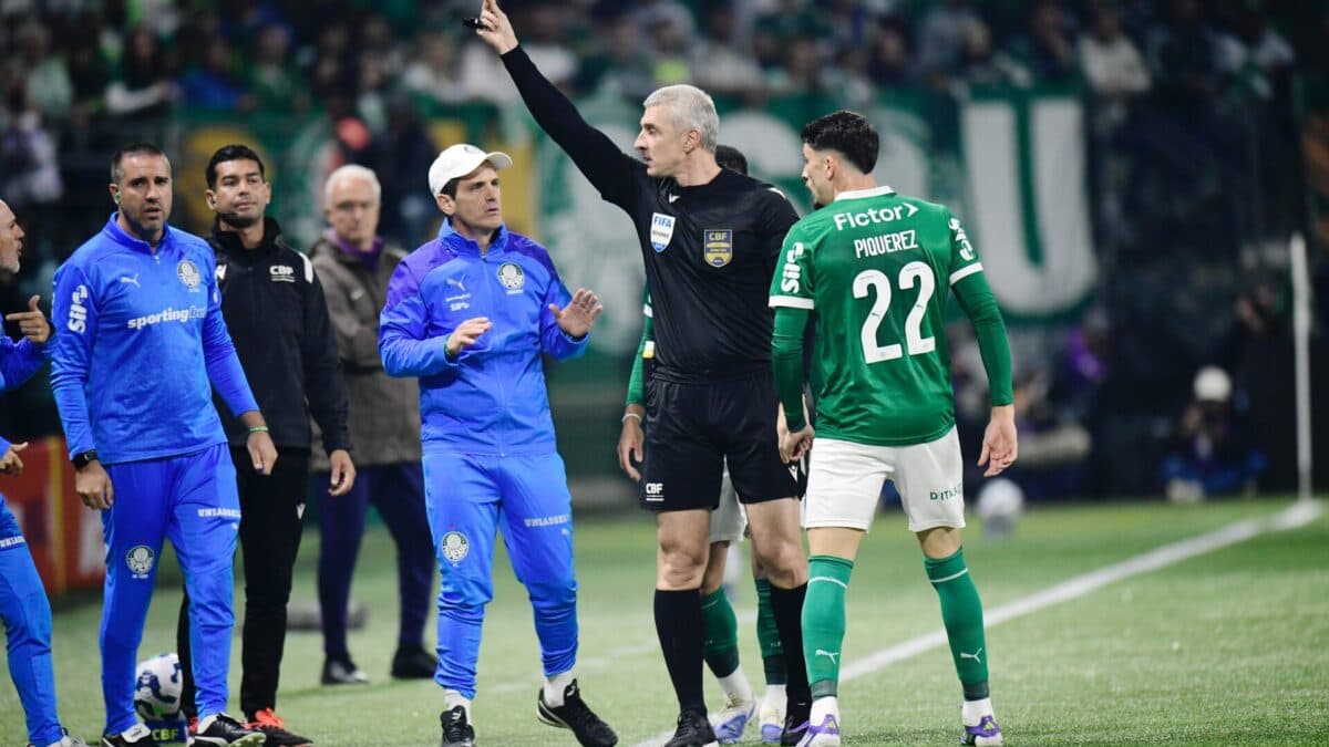 Palmeiras repudia contestação do Flamengo à arbitragem do dérbi
