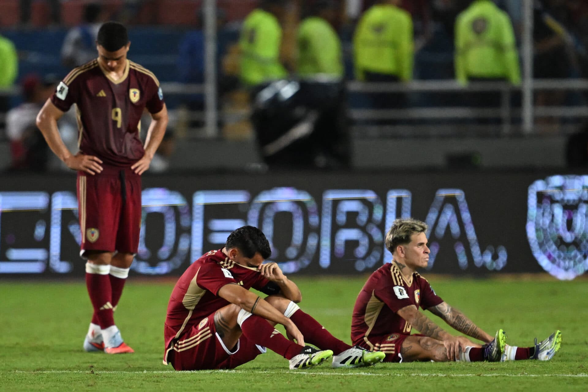 Suárez brilha, Colômbia goleia e encerra sonho da Venezuela