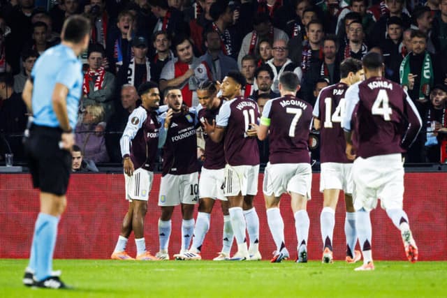 Aston Villa vira contra o Chelsea com Watkins herói na Premier League