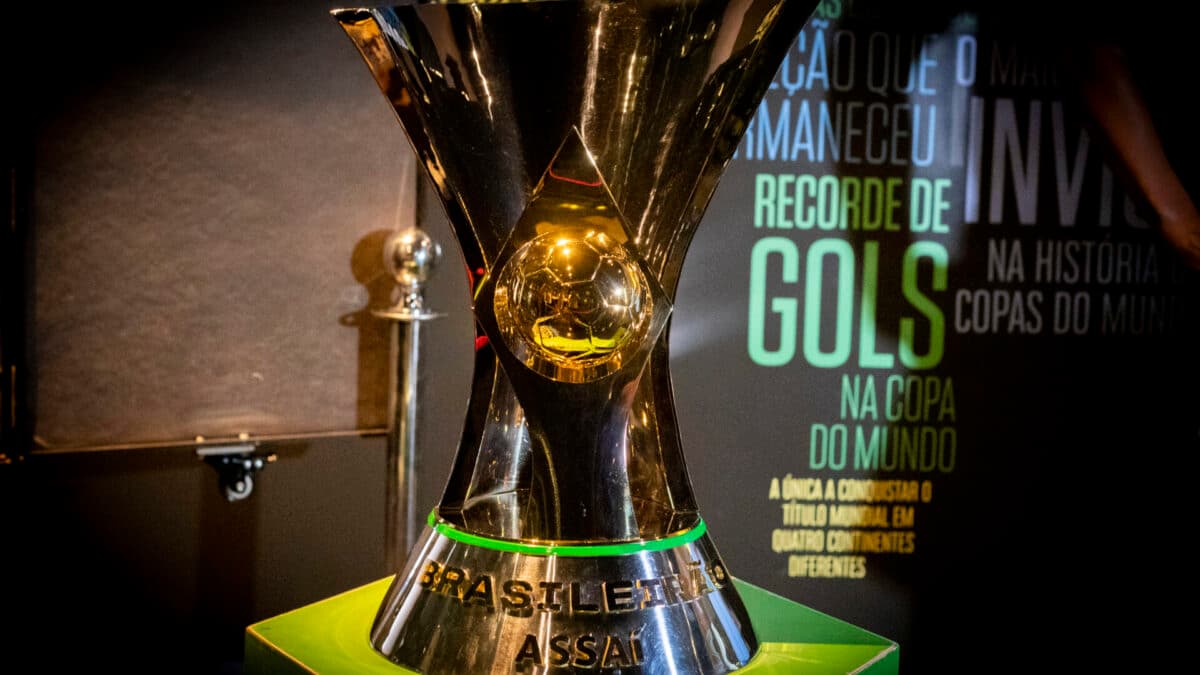 Garone: limite de estrangeiros no futebol brasileiro gera polêmica