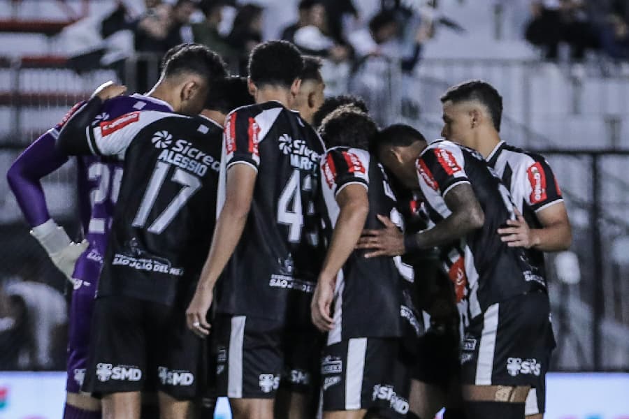 Em jogo de desesperados, Athletic e Amazonas empatam e se complicam na Série B