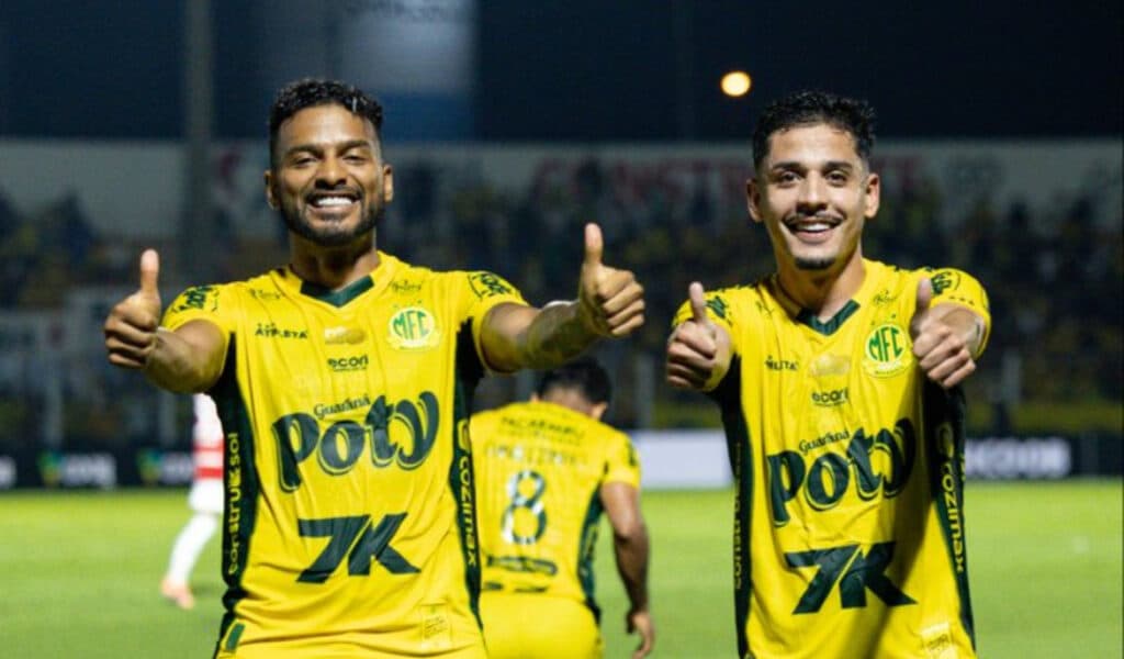 Mirassol domina, faz 3 a 0 no Ceará e segue imbatível no Maião
