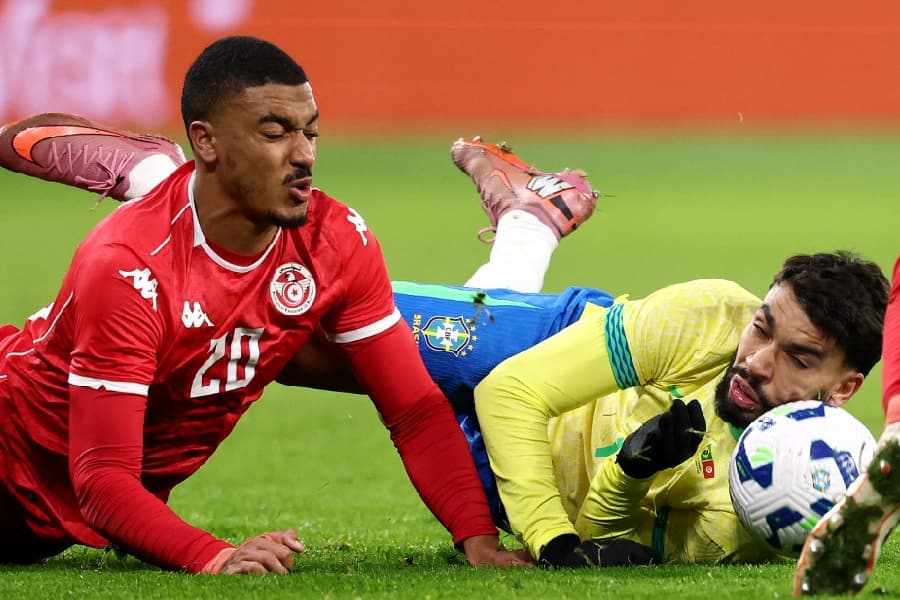 Lucas Paquetá perde pênalti no 2º tempo de Brasil x Tunísia - Franck Fife/AFP