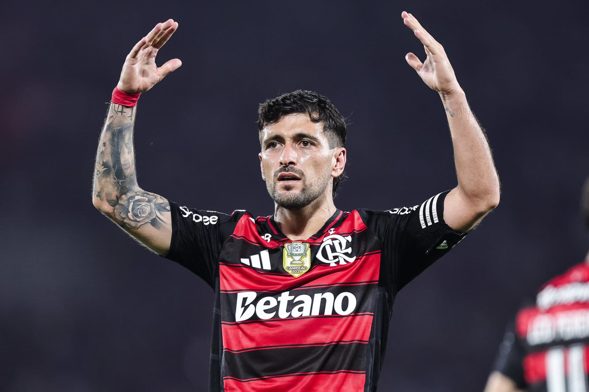 Flamengo passa fácil pelo Bragantino e dispara na liderança