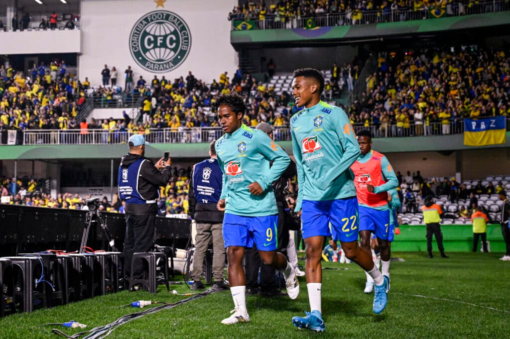 Ancelotti defende Endrick e Estêvão pouco utilizados: ‘Chegam frescos’