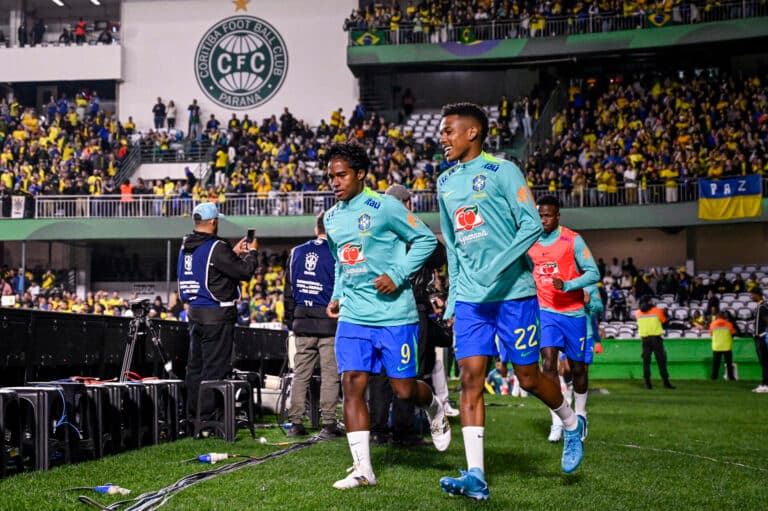 Ancelotti defende Endrick e Estêvão pouco utilizados: ‘Chegam frescos’