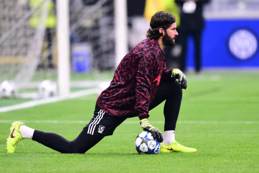 Juventus mira a contratação do goleiro Alisson, do Liverpool