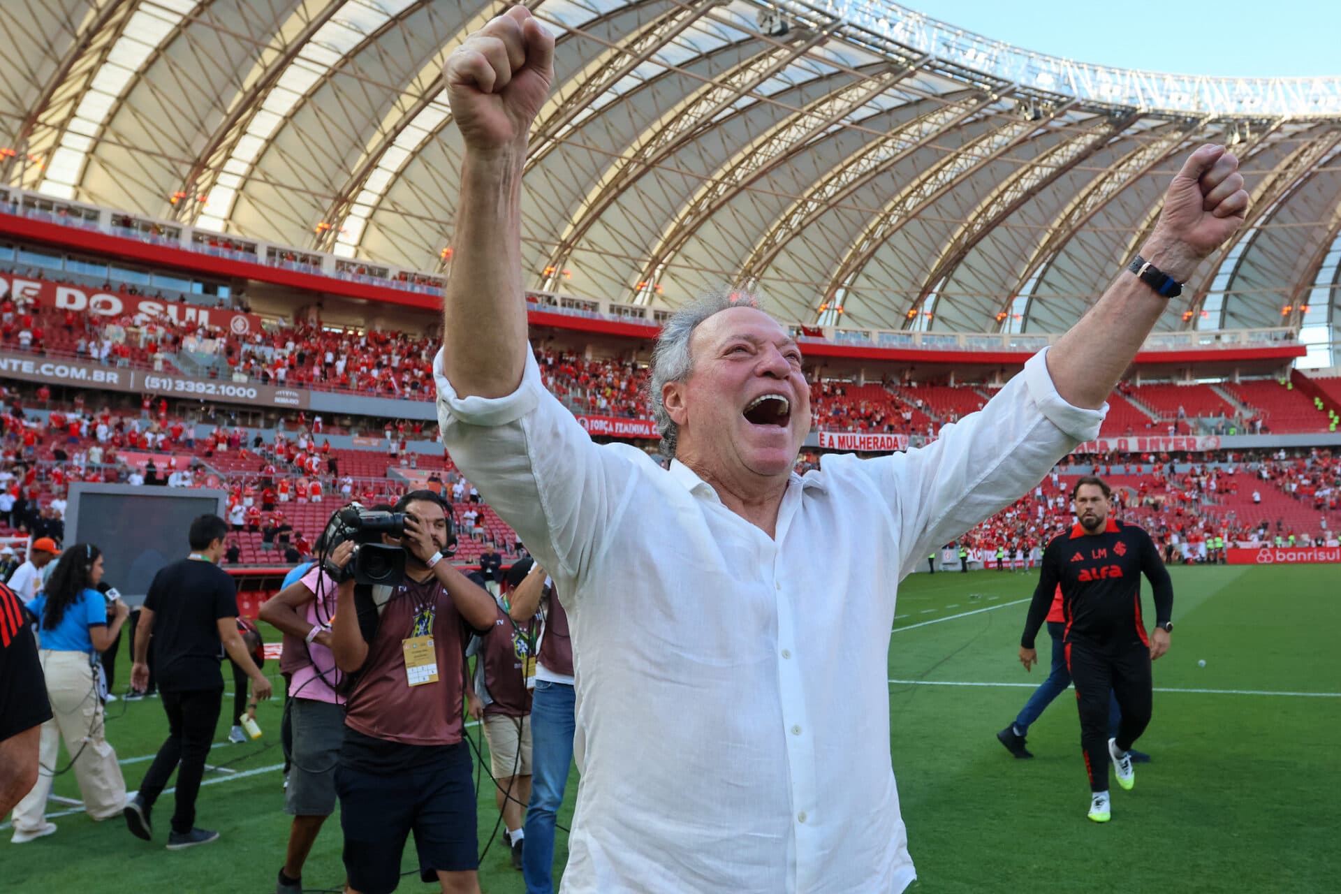Inter anuncia permanência de Abel Braga, em novo cargo